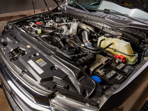 Used 2022 Ford F350 Lariat w/ Lariat Ultimate Package image 40