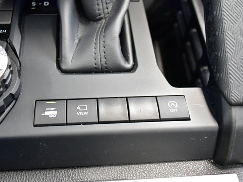 Used 2024 Toyota Tacoma Limited w/ Limited Package (LT) image 55