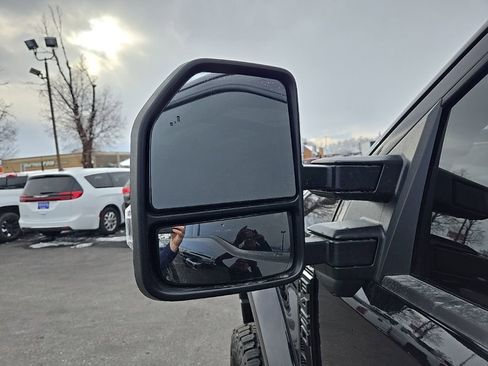 Used 2026 Ford F450 Platinum w/ FX4 Off-Road Package image 37