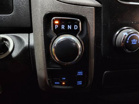 Used 2017 RAM 1500 Express AWD/4WD image 33