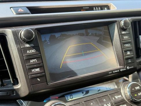 Used 2018 Toyota RAV4 Limited AWD/4WD image 24