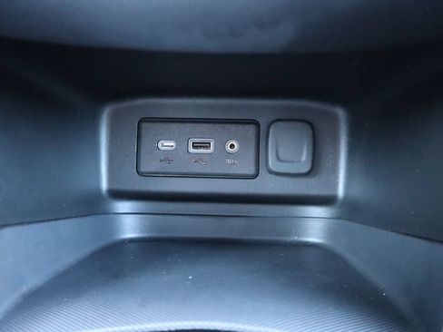 Used 2023 Chevrolet Equinox LT AWD/4WD image 16