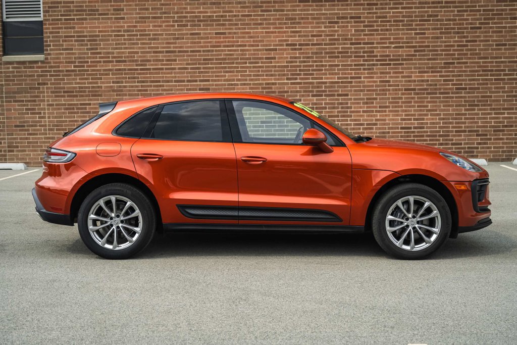 Used 2023 Porsche Macan AWD/4WD image 7