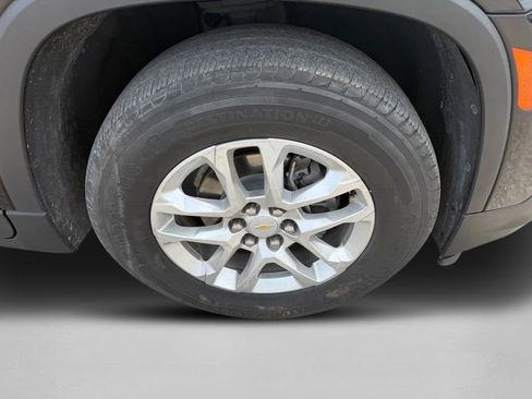 Used 2023 Chevrolet Traverse LS FWD image 36