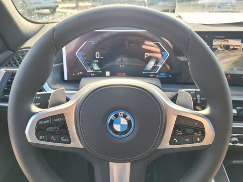 New 2026 BMW X5 xDrive50e w/ M Sport Package image 25
