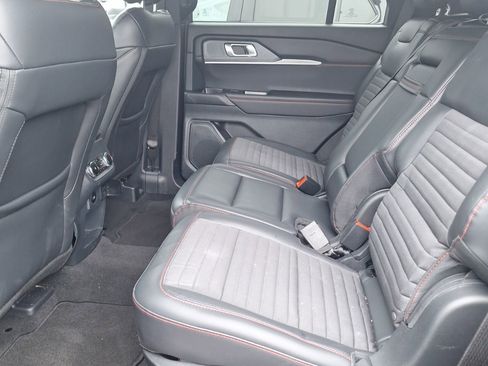 Used 2026 Ford Explorer ST-Line w/ ST-Line Street Pack AWD/4WD image 14