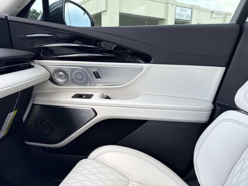 New 2026 Lincoln Nautilus Black Label AWD/4WD image 22