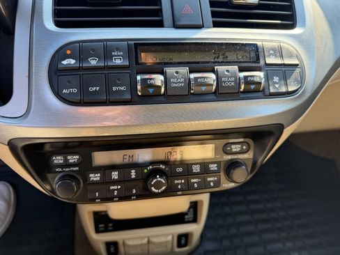 Used 2010 Honda Odyssey EX-L image 22