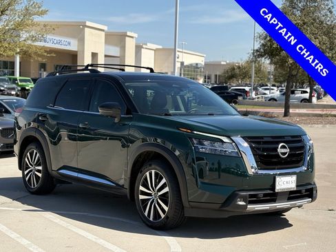Used 2023 Nissan Pathfinder Platinum image 4