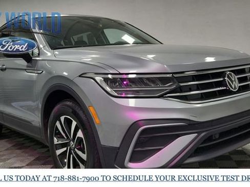 Used 2024 Volkswagen Tiguan S image 2