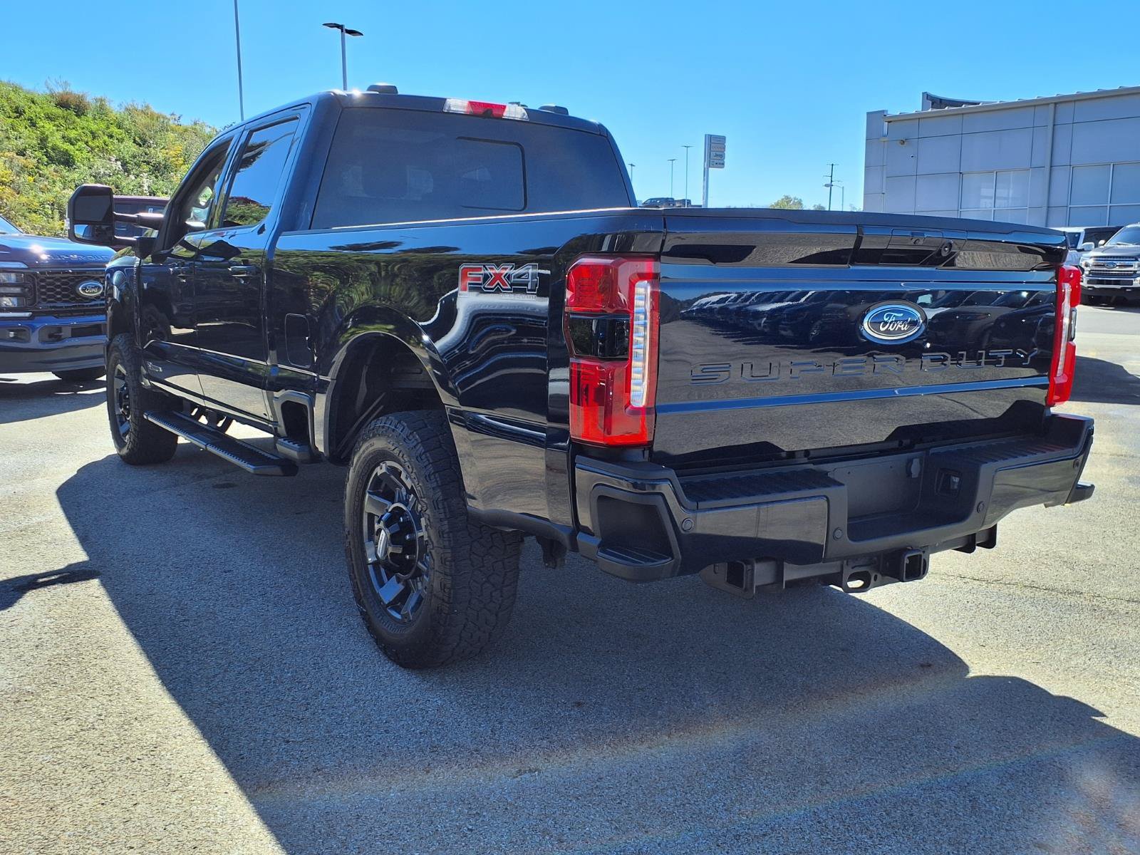 Used 2023 Ford F250 Lariat w/ Lariat Ultimate Package AWD/4WD image 4