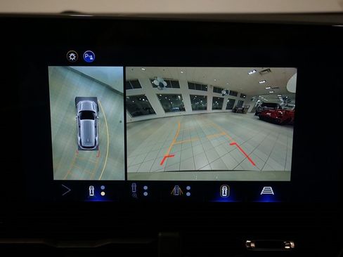 New 2026 Chevrolet Equinox LT w/ Convenience Package II image 18