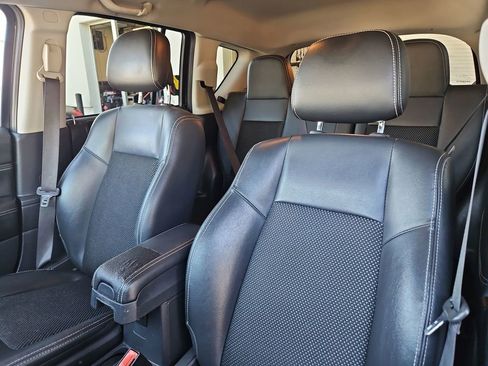 Used 2016 Jeep Compass Latitude image 18