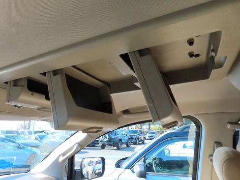 Used 2014 Nissan Armada SV image 25