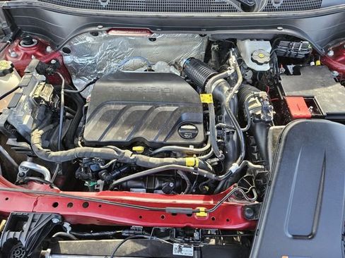 Used 2025 Chevrolet Trax LT image 30