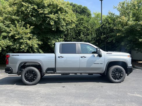 New 2026 Chevrolet Silverado 2500 Custom w/ Custom Value Package AWD/4WD image 11