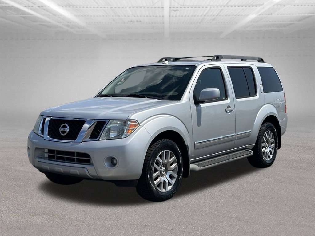 Used 2012 Nissan Pathfinder LE RWD image 3