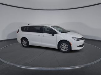 New 2027 Chrysler Pacifica LX FWD video 2