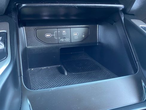 Certified 2025 Kia Sorento EX w/ EX Panoramic Sunroof Package AWD/4WD image 29