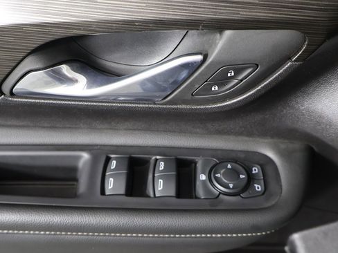 Used 2024 GMC Terrain SLE image 27