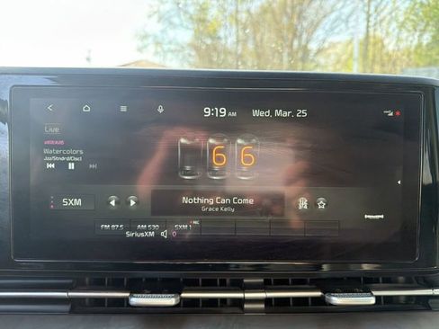 Used 2022 Kia Carnival SX image 16