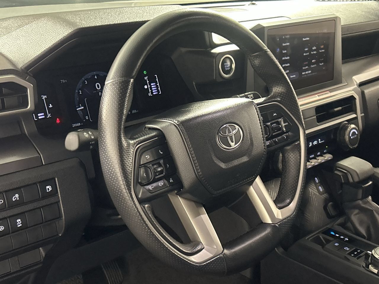 Used 2025 Toyota 4Runner SR5 AWD/4WD image 14
