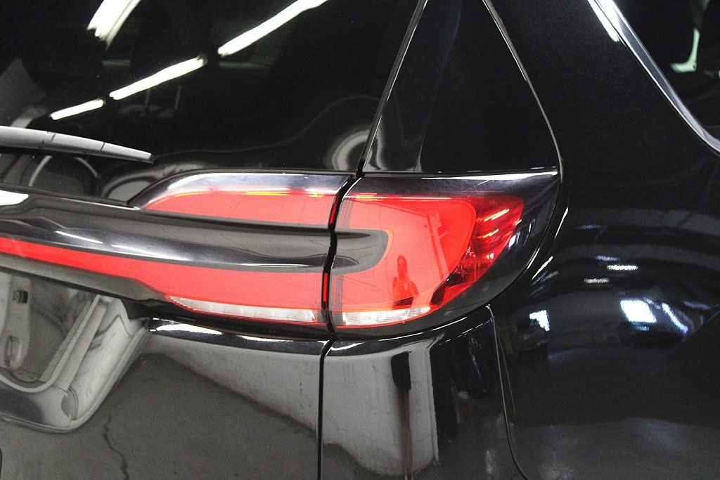 Certified 2024 Chrysler Pacifica Touring-L FWD image 44