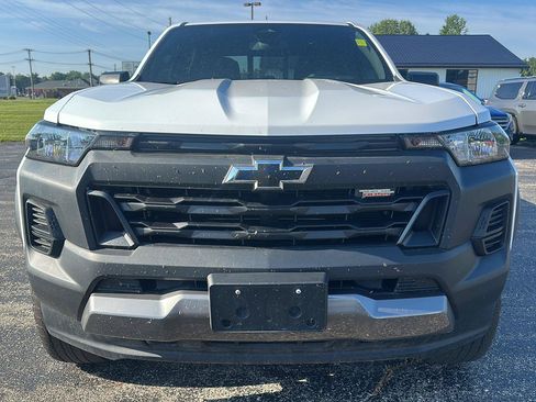 Used 2024 Chevrolet Colorado Trail Boss AWD/4WD image 2