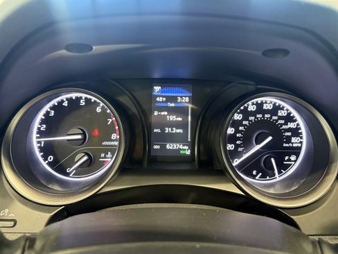 Used 2024 Toyota Camry SE image 28