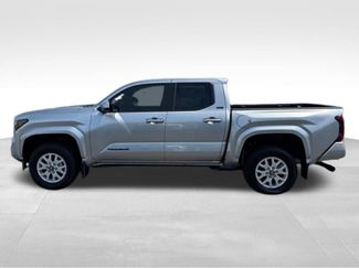 Used 2025 Toyota Tacoma SR5 AWD/4WD video 2
