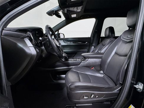 Certified 2025 Cadillac XT6 Premium Luxury image 20