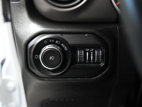 Used 2022 Jeep Wrangler Unlimited Sport AWD/4WD image 23