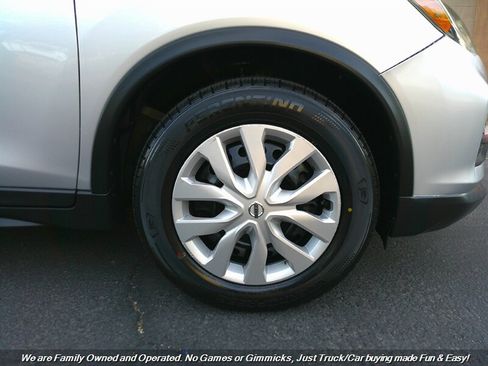 Used 2019 Nissan Rogue S image 45