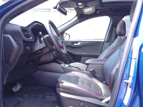 Used 2023 Ford Escape ST-Line Elite w/ Premium Technology Package AWD/4WD image 5