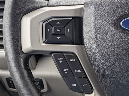 Used 2019 Ford F150 Lariat image 27