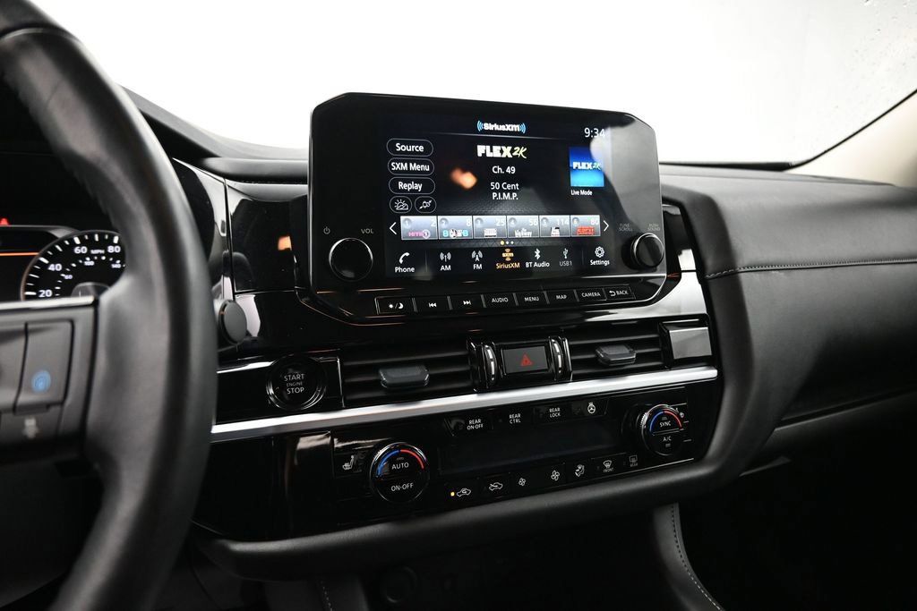 Certified 2025 Nissan Pathfinder SL FWD image 21