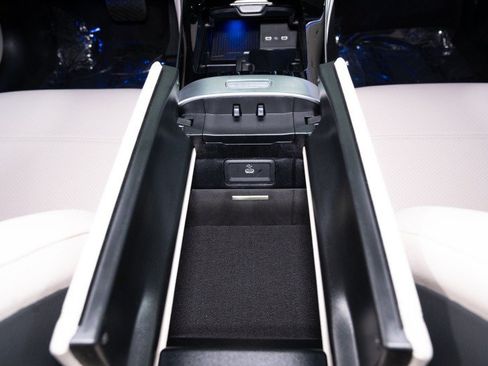 Certified 2026 Mercedes-Benz C 300 Sedan image 24