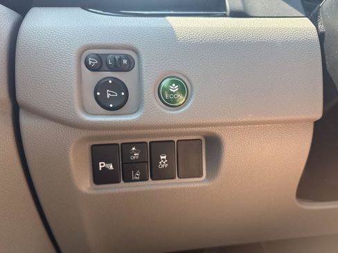Certified 2022 Honda Pilot Elite image 44