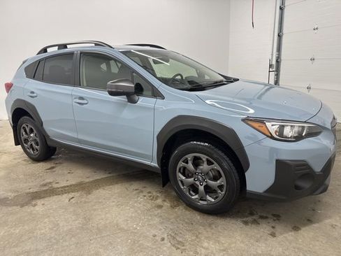 Used 2022 Subaru Crosstrek 2.5i Sport w/ Moonroof Package image 3