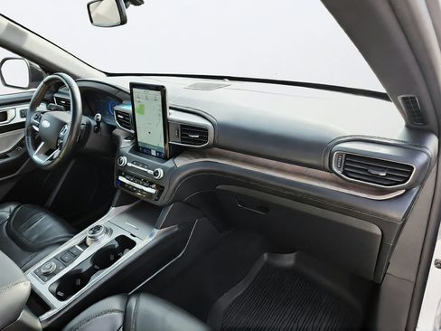 Used 2020 Ford Explorer Platinum w/ Premium Technology Package AWD/4WD image 28