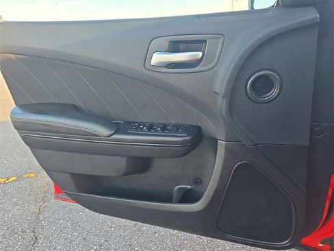 Used 2020 Dodge Charger SXT w/ Blacktop Package image 27