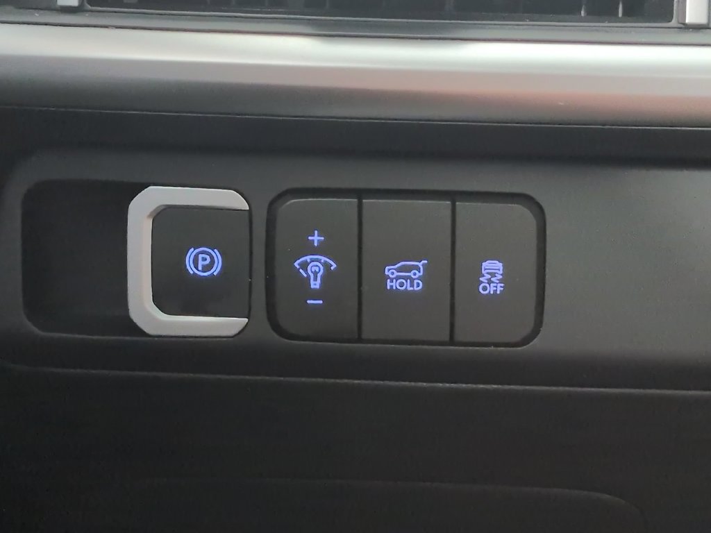 Used 2024 Hyundai Santa Fe SEL FWD image 36