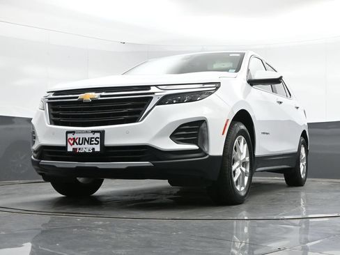 Used 2024 Chevrolet Equinox LT AWD/4WD image 44