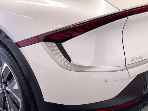 Certified 2024 Kia EV6 Light RWD image 9