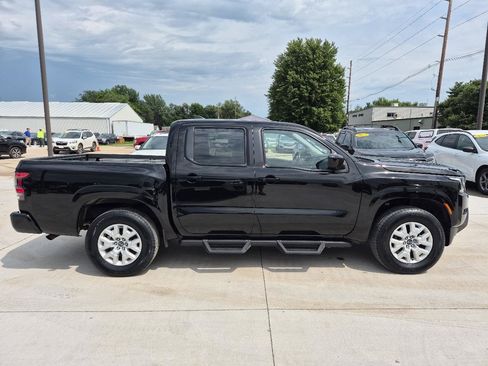 Used 2022 Nissan Frontier SV AWD/4WD image 5