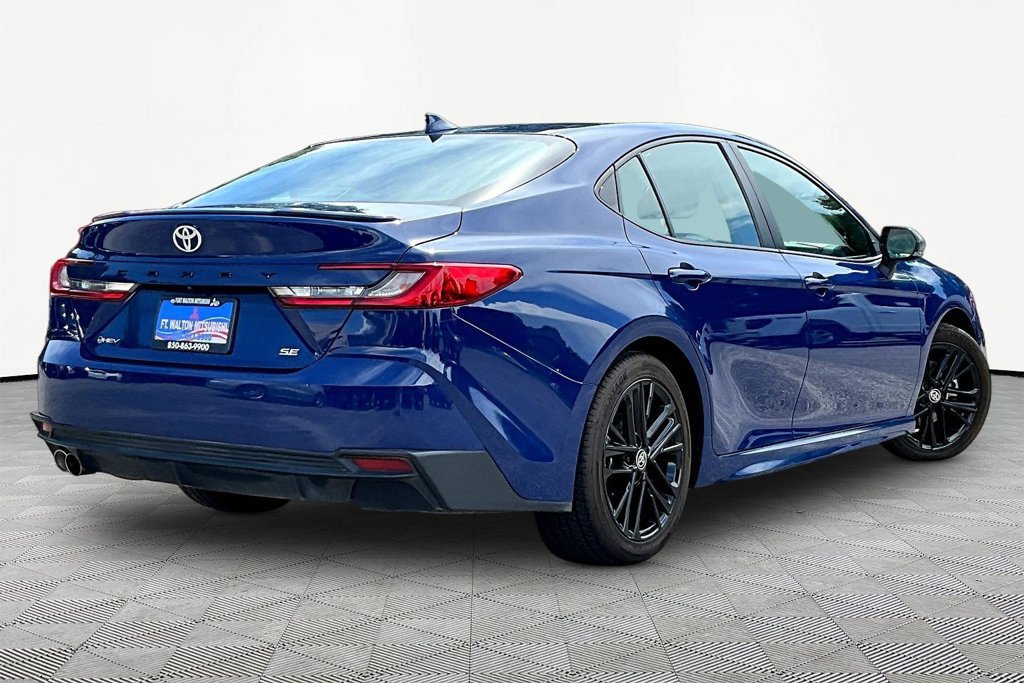 Used 2025 Toyota Camry SE FWD image 7