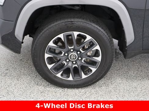 Used 2024 Toyota Tundra Limited image 11