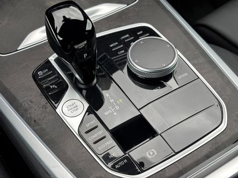 Used 2022 BMW X5 xDrive40i w/ Premium Package image 13