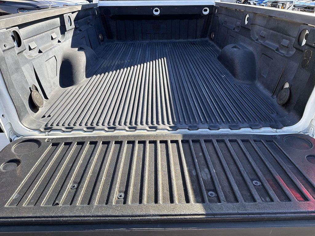 Used 2015 Chevrolet Silverado 2500 LT w/ LT Convenience Package RWD image 23