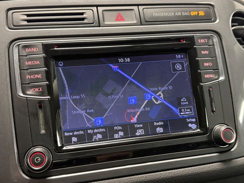 Used 2017 Volkswagen Tiguan Sport image 8